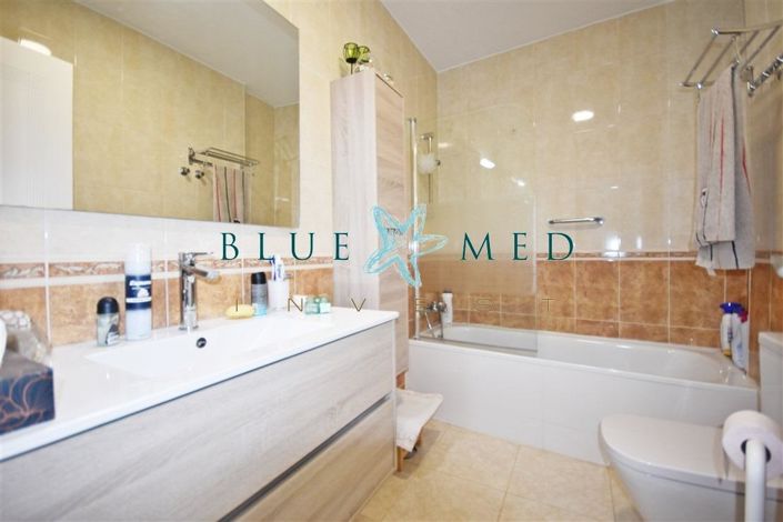 Image No.20-3 Bed Apartment for sale