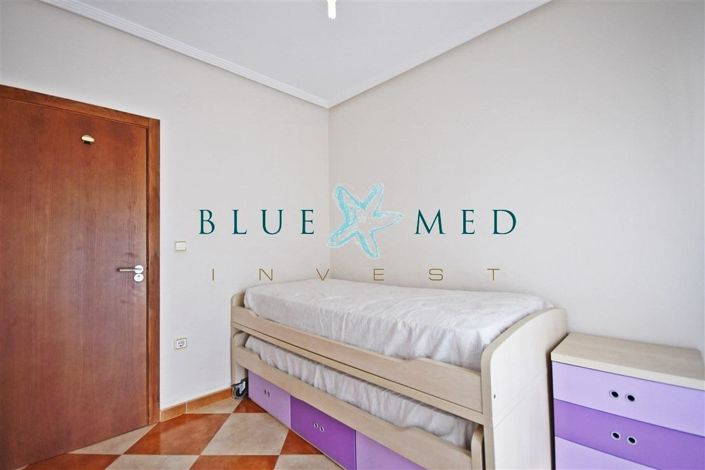 Image No.17-3 Bed Flat for sale