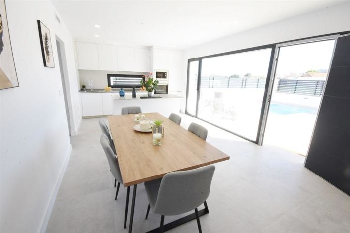 Image No.11-3 Bed Villa for sale