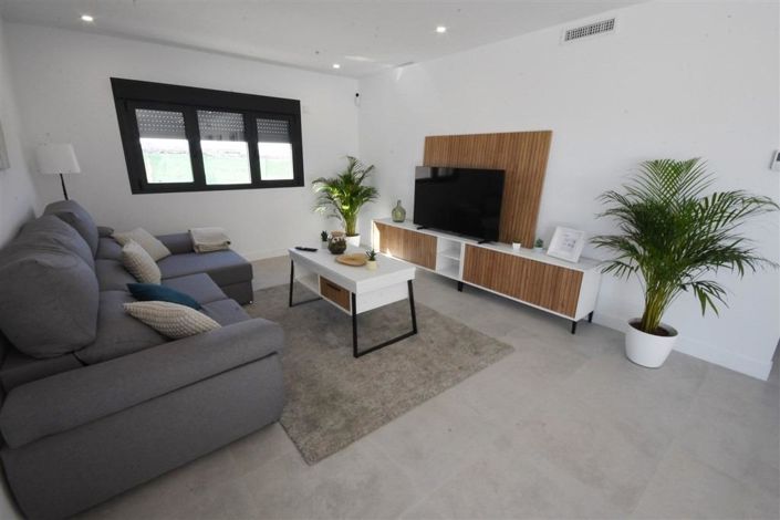 Image No.12-3 Bed Villa for sale