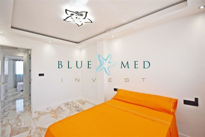 Image No.13-4 Bed Flat for sale