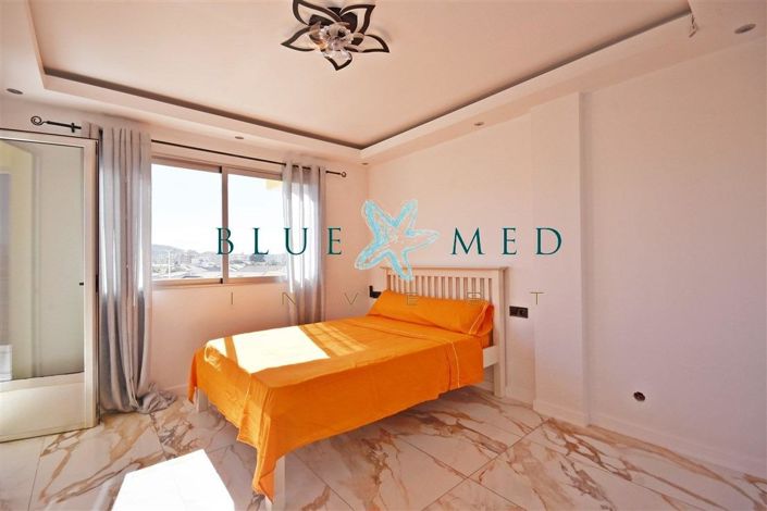 Image No.8-4 Bed Flat for sale