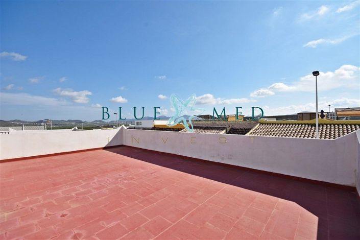 Image No.13-2 Bed House for sale