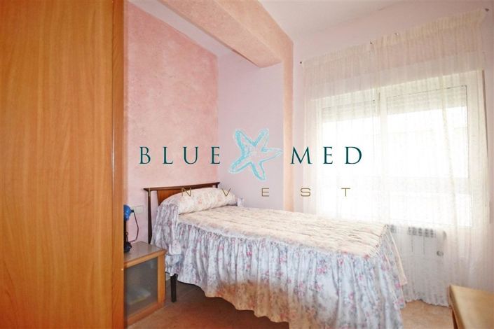 Image No.18-3 Bed Flat for sale