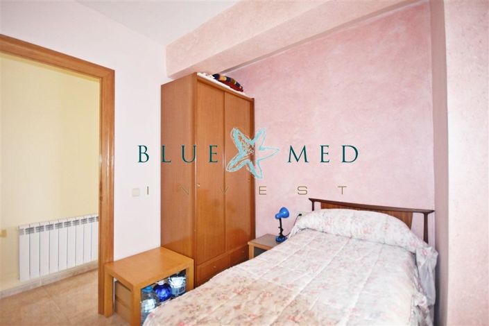 Image No.19-3 Bed Flat for sale