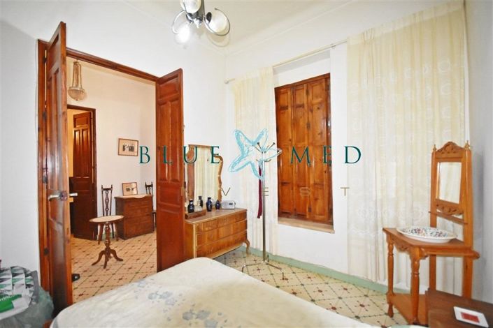 Image No.19-5 Bed Country House for sale