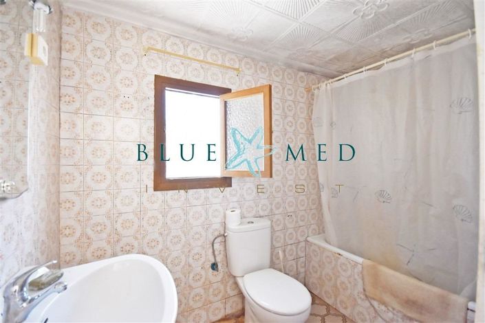 Image No.23-5 Bed Country House for sale