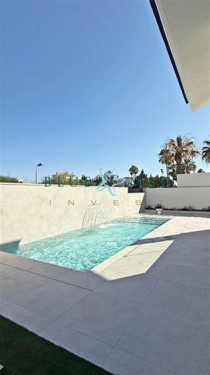 Image No.5-Villa de 4 chambres à vendre à La Manga del Mar Menor