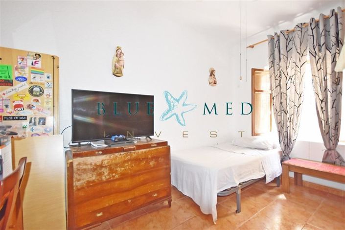 Image No.16-4 Bed Flat for sale