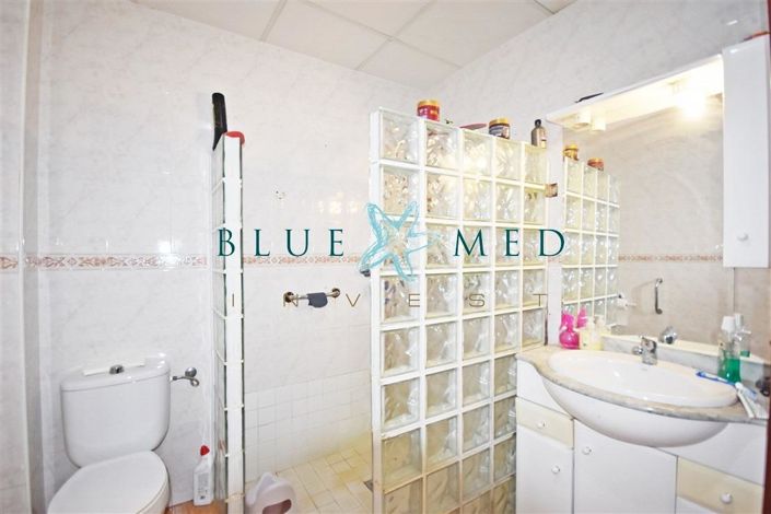 Image No.20-4 Bed Flat for sale