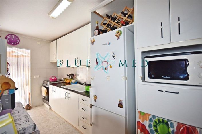 Image No.12-5 Bed Property for sale