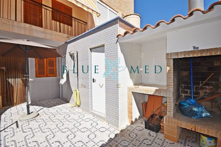 Image No.15-5 Bed Property for sale