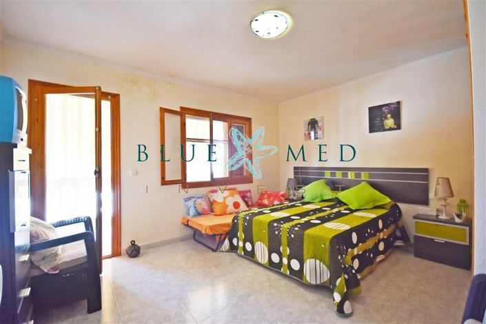 Image No.16-5 Bed Property for sale