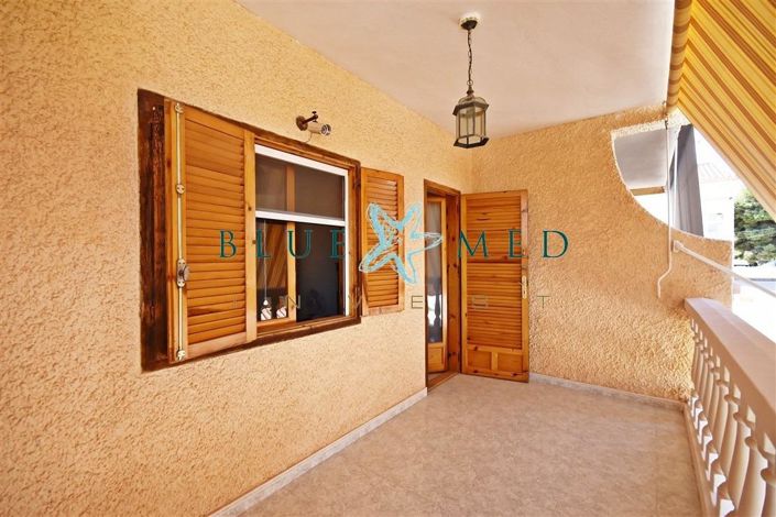 Image No.19-5 Bed Property for sale