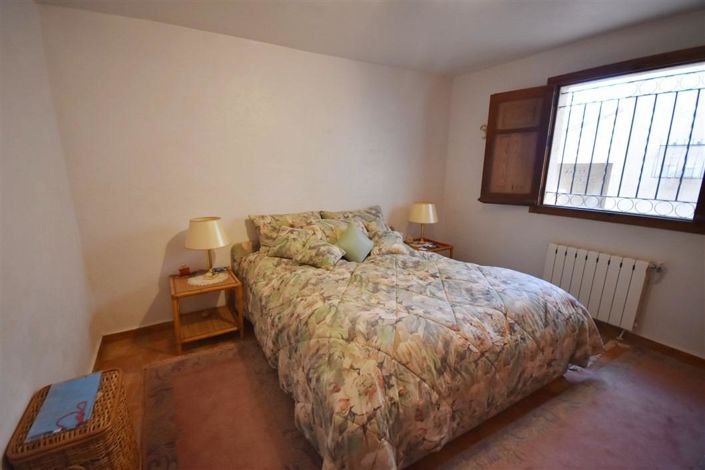 Image No.17-7 Bed Villa for sale