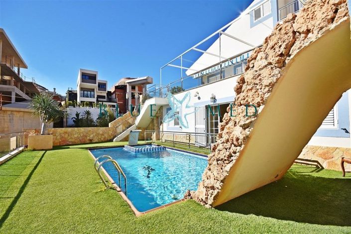 Image No.4-8 Bed Villa for sale