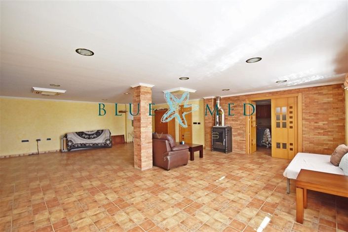 Image No.33-8 Bed Villa for sale