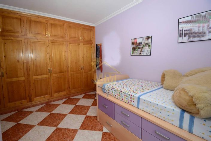 Image No.20-4 Bed Townhouse for sale