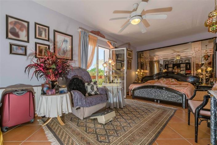 Image No.34-5 Bed Villa for sale