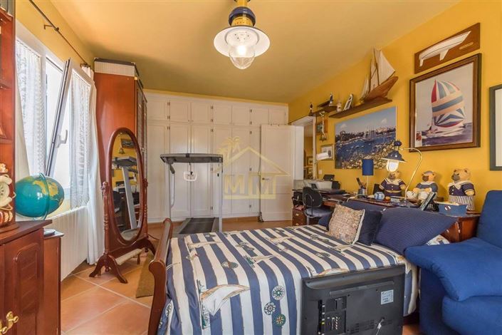 Image No.38-5 Bed Villa for sale