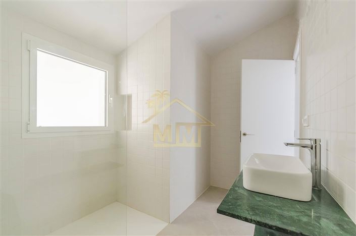 Image No.19-4 Bed Villa for sale