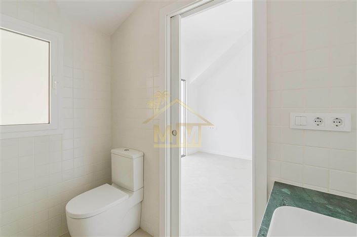 Image No.26-4 Bed Villa for sale