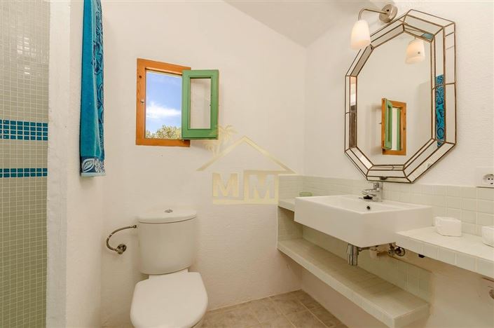 Image No.27-4 Bed Country House for sale