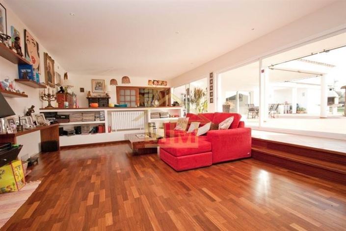 Image No.8-7 Bed Villa for sale