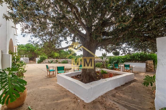 Image No.7-6 Bed Country House for sale