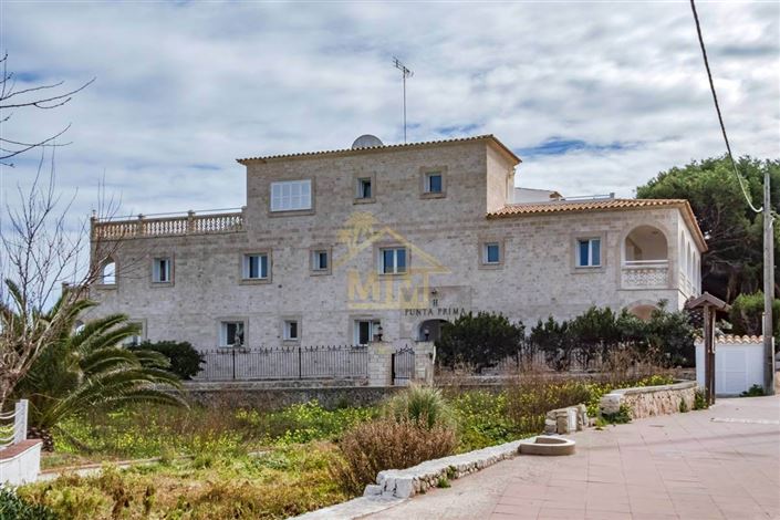 Image No.10-18 Bed Commercial for sale