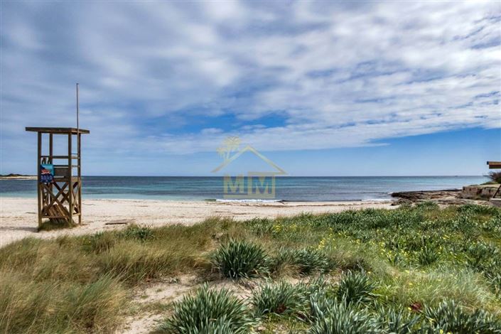 Image No.13-18 Bed Commercial for sale