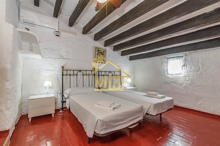 Image No.28-5 Bed Country House for sale