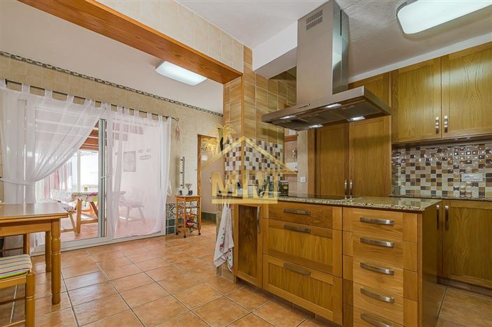 Image No.18-3 Bed House for sale