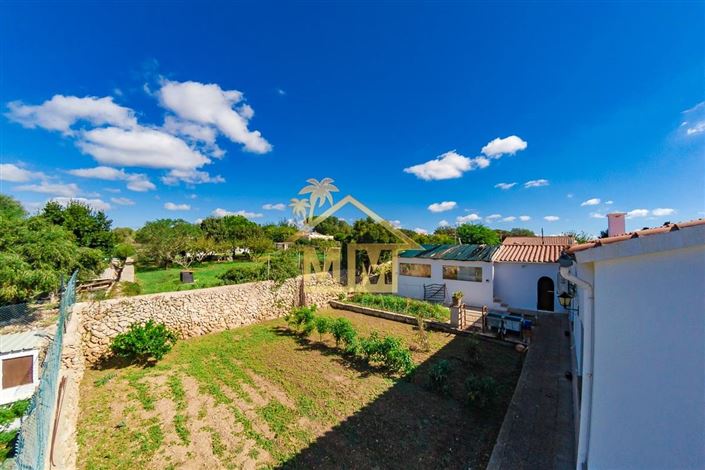 Image No.2-4 Bed Villa for sale