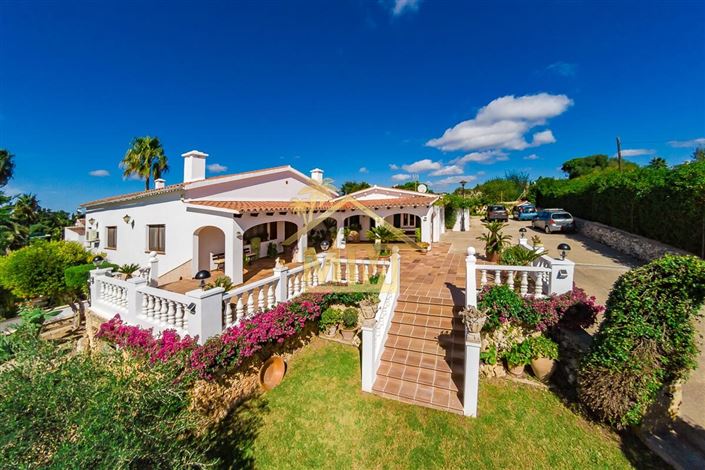 Image No.3-4 Bed Villa for sale