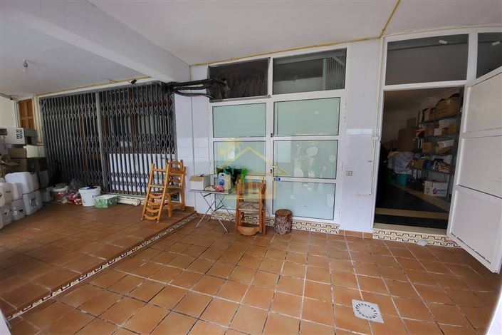 Image No.12-6 Bed Apartment for sale