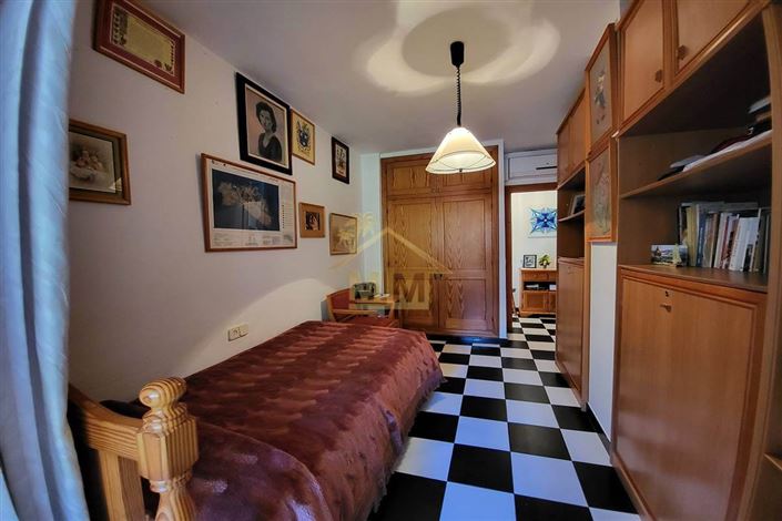Image No.30-6 Bed Apartment for sale