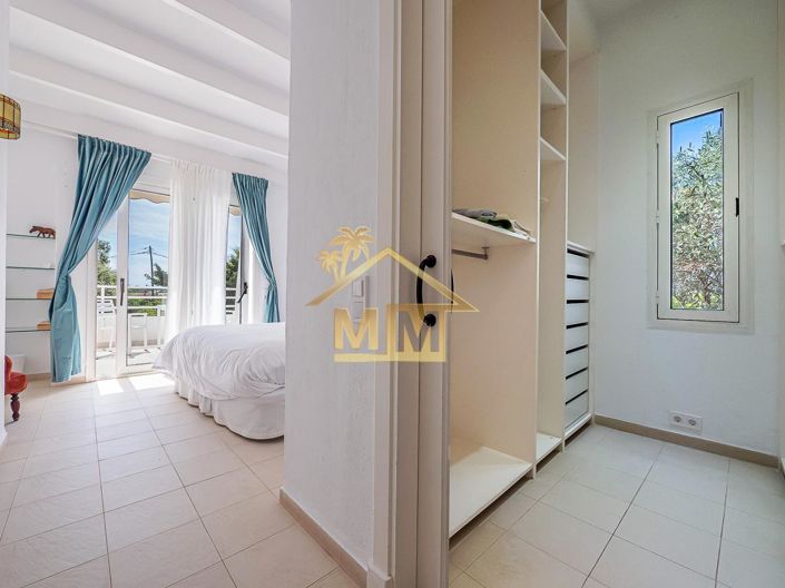 Image No.16-8 Bed Villa for sale