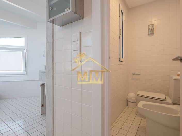 Image No.19-8 Bed Villa for sale