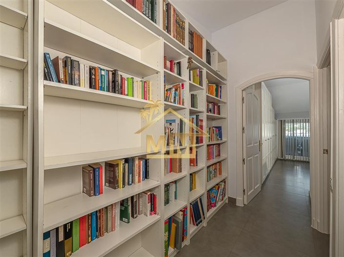 Image No.17-3 Bed House for sale