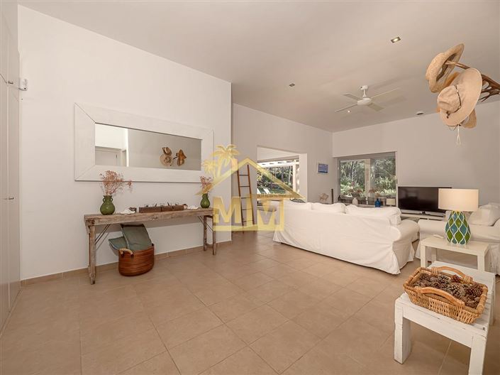 Image No.18-4 Bed Villa for sale