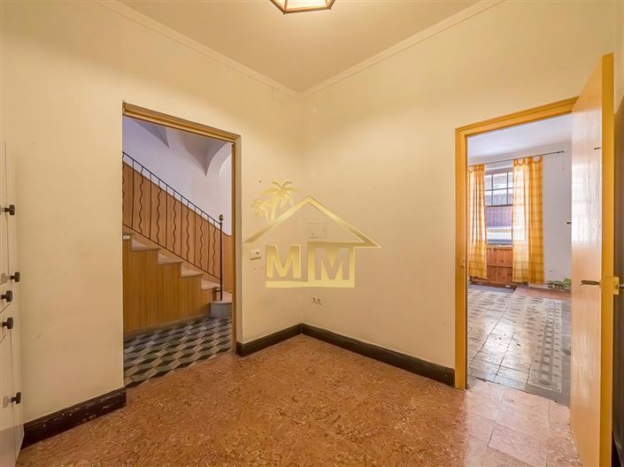 Image No.3-6 Bed Townhouse for sale