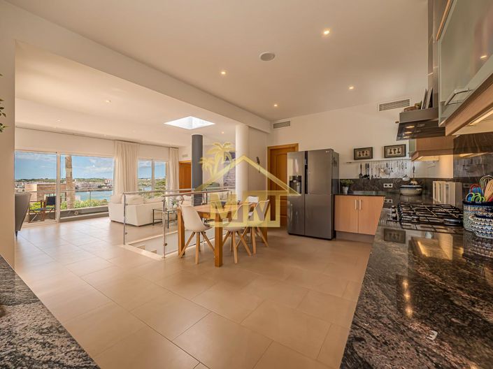 Image No.11-5 Bed Villa for sale