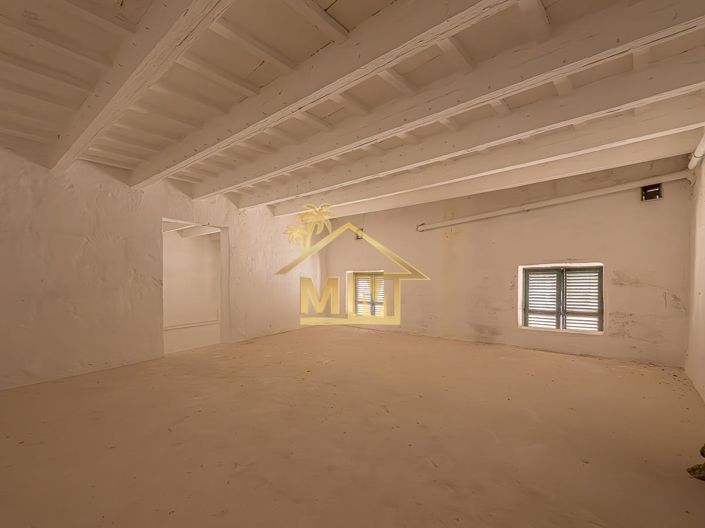 Image No.15-8 Bed House for sale