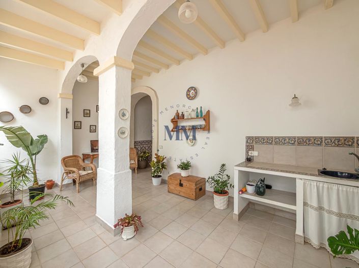 Image No.2-5 Bed Townhouse for sale