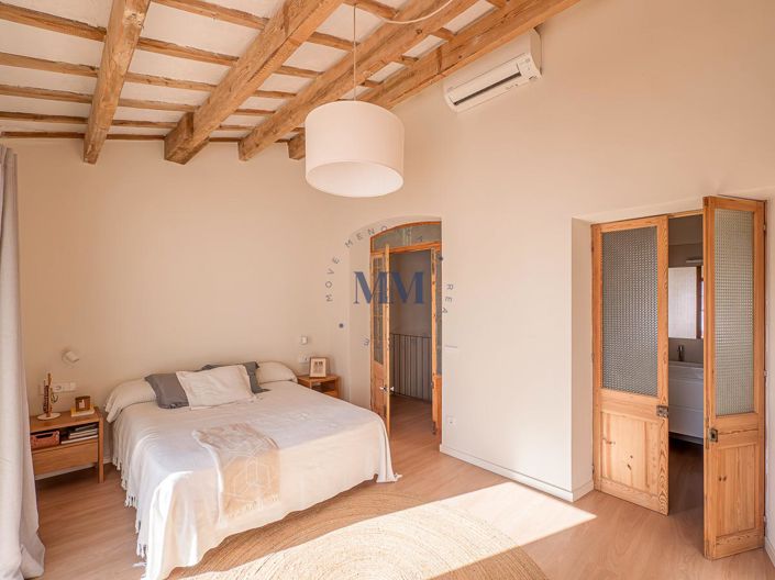 Image No.20-4 Bed Townhouse for sale