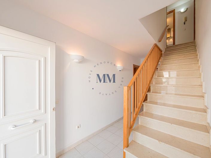 Image No.10-3 Bed Property for sale