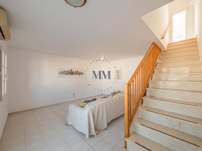 Image No.17-3 Bed Property for sale