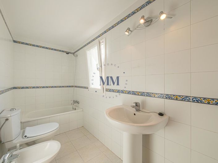 Image No.21-3 Bed Property for sale