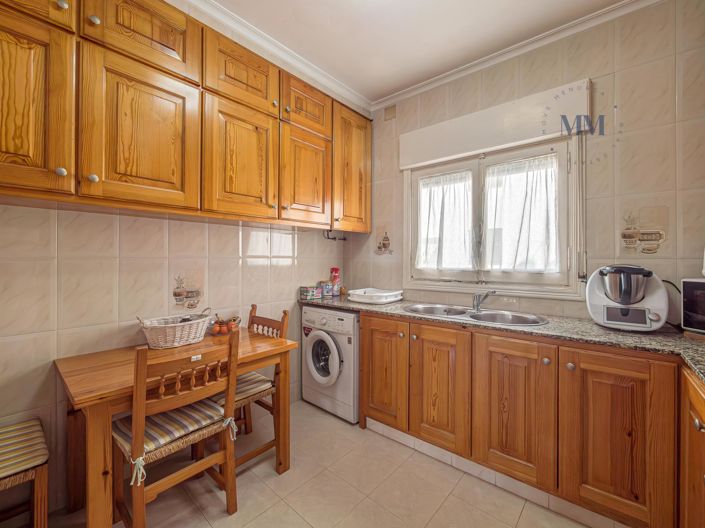 Image No.7-6 Bed House for sale